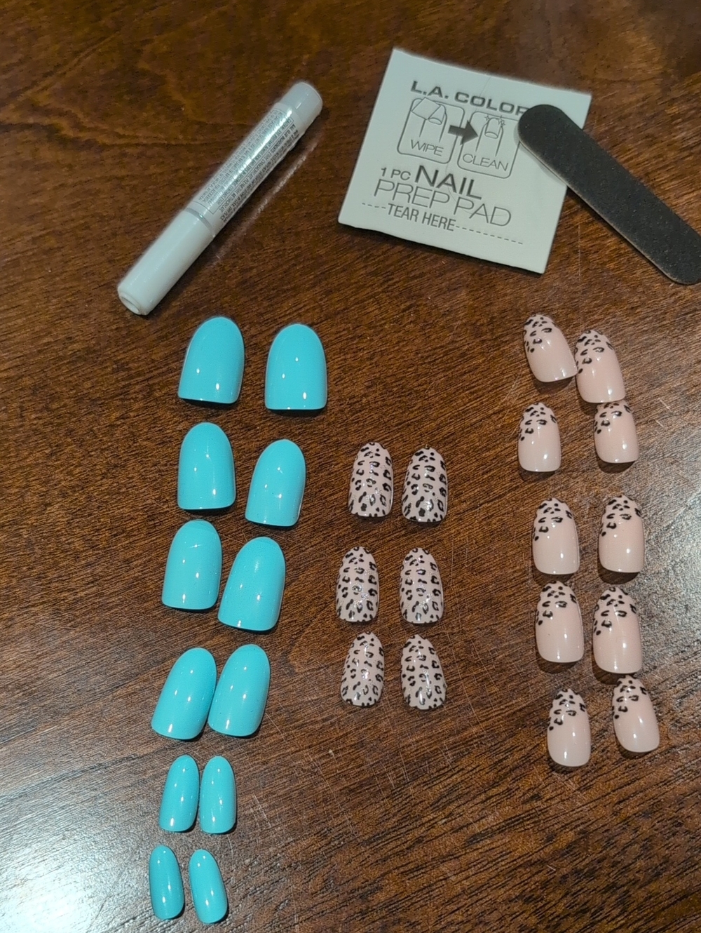 L.A. Colors Press-On Nails – Teal & Light Pink Leopard Mix